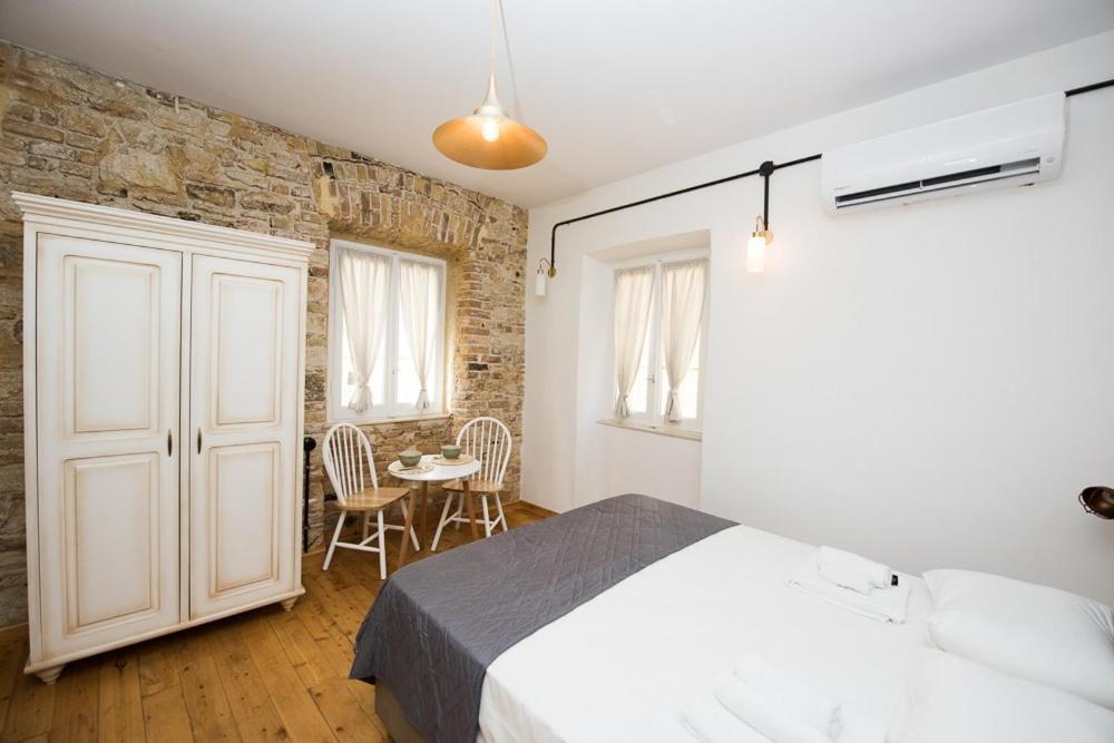 Calista Liston Corfu 2 * Corfu (city)